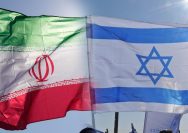 Foto: Foto Kolase Bendera Israel dan Iran. (AP Photo)