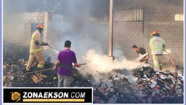 Gudang Briket di Gondanglegi Dilalap Api Saat Fajar, Kerugian Capai Puluhan Juta