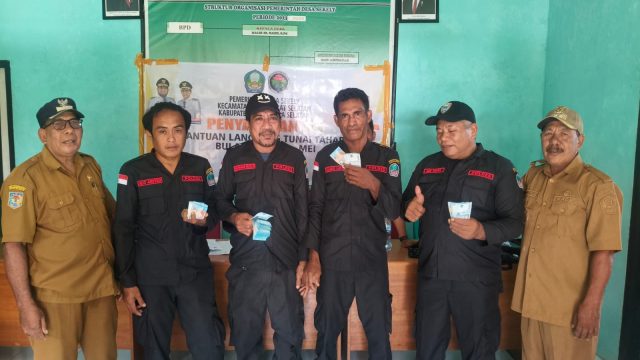 Pemerintah Desa Sekely Salurkan BLT dan Insentif bagi Lembaga Desa Dan Keagamaan